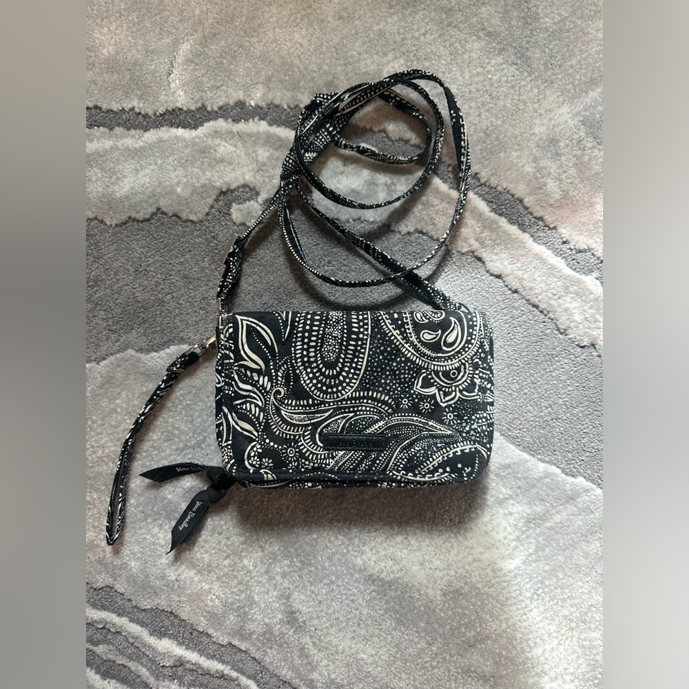 Vera Bradley crossbody wallet
